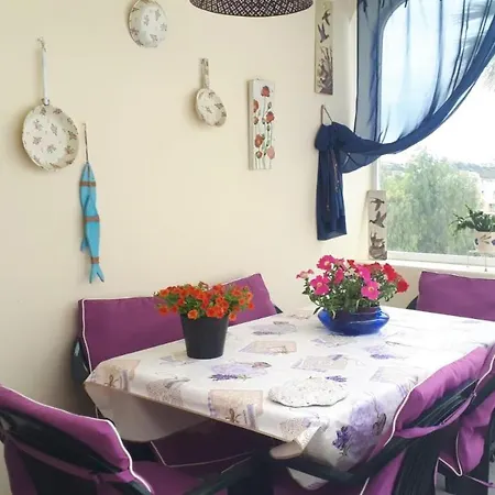Marina House With Pool 7 Guests فيلة *
