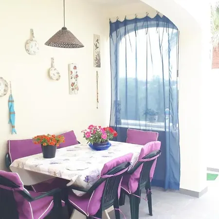 Marina House With Pool 7 Guests