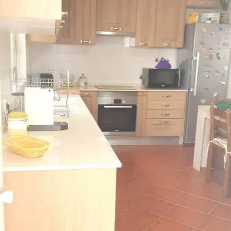 Marina House With Pool 7 Guests فيلة